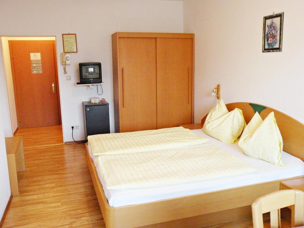 B&B Hotel Romerhof Тульн Номер фото
