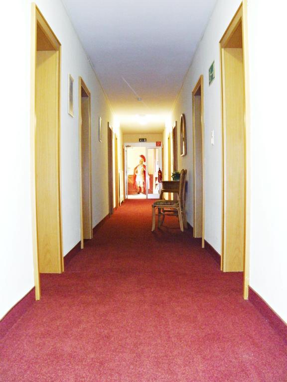 B&B Hotel Romerhof Тульн Экстерьер фото