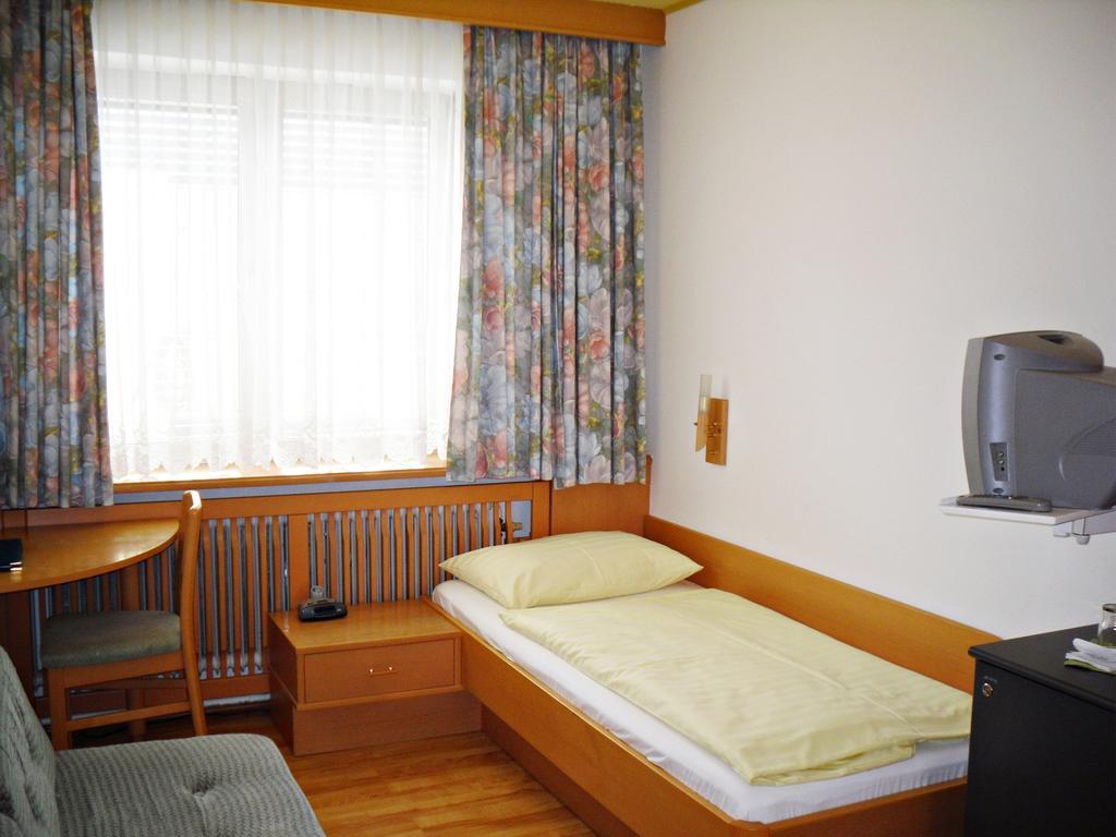 B&B Hotel Romerhof Тульн Номер фото